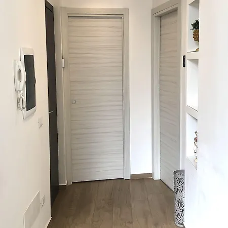 Angolo83 Centro 팔레르모