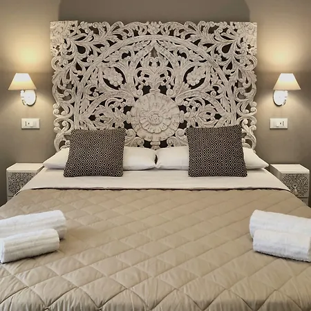 Angolo83 Centro Bed & Breakfast 4*