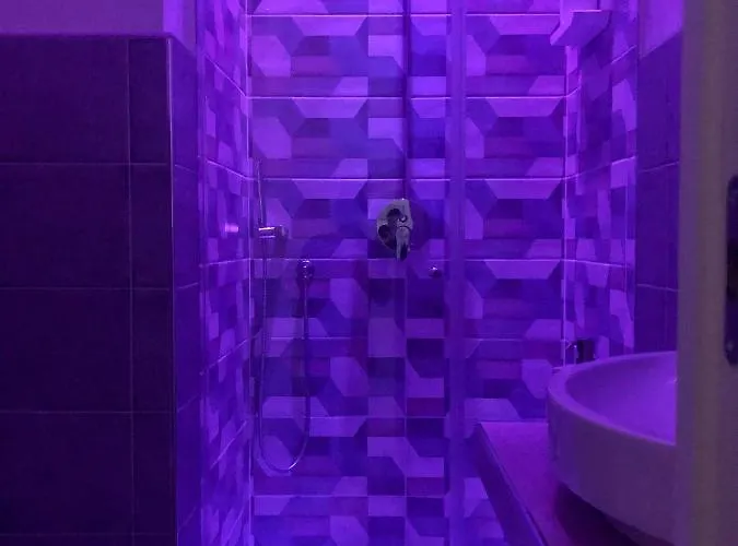 Angolo83 Centro 住宿加早餐酒店 4*