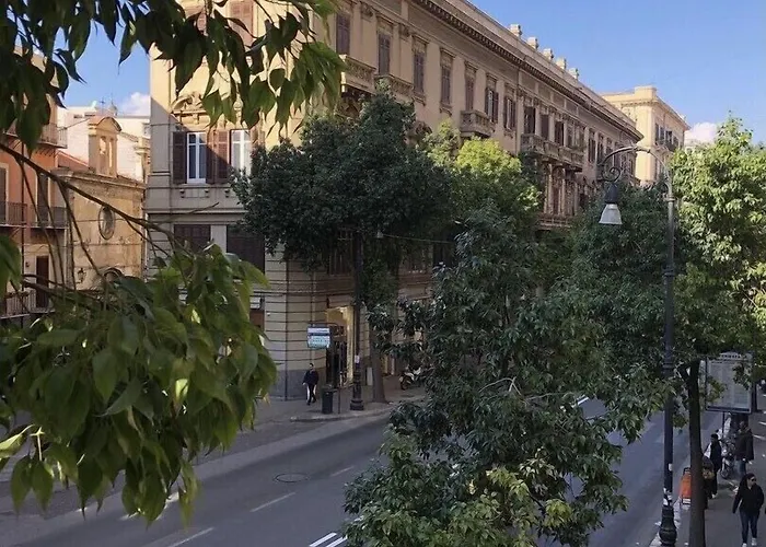 Angolo83 Centro 巴勒莫