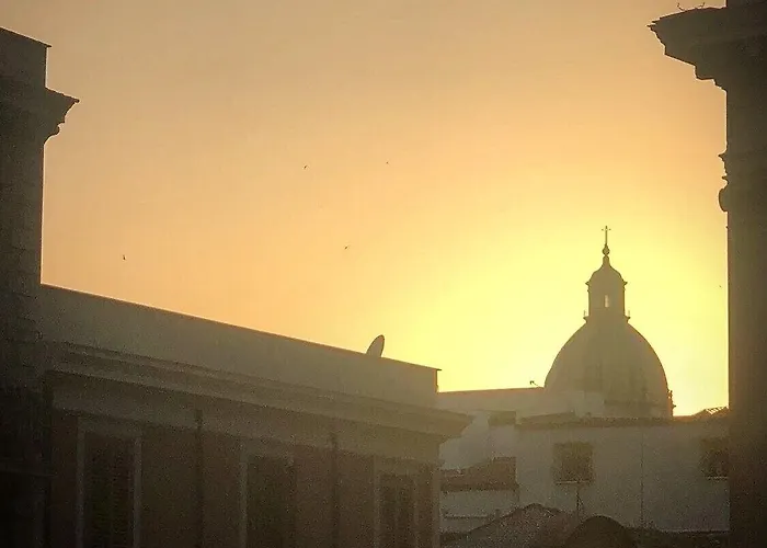 Angolo83 Centro 住宿加早餐酒店 4*