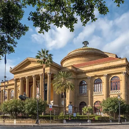 Angolo83 Centro Panzió 4*